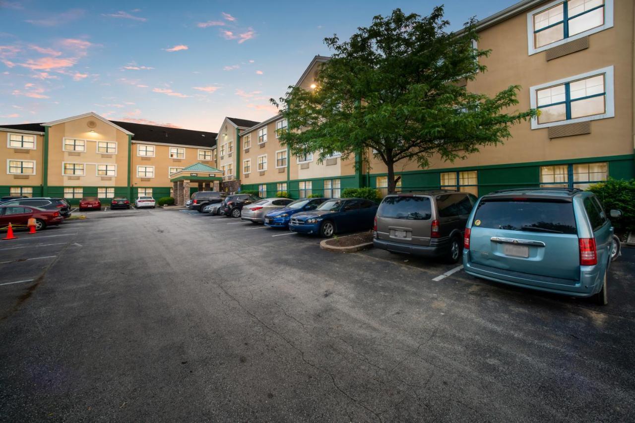 Hometowne Studios By Red Roof St. Louis - Airport/N Lindbergh Hazelwood Eksteriør billede