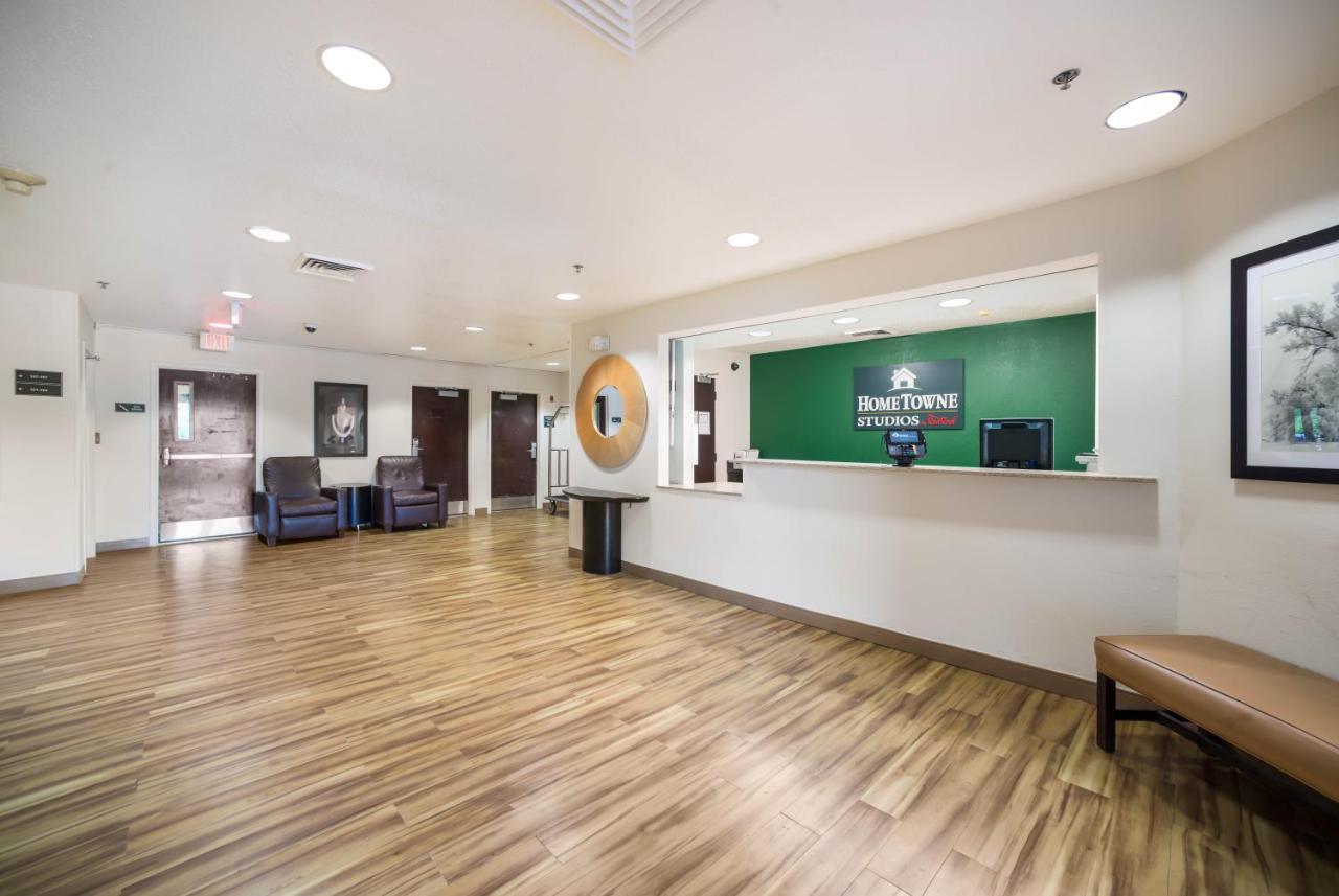 Hometowne Studios By Red Roof St. Louis - Airport/N Lindbergh Hazelwood Eksteriør billede